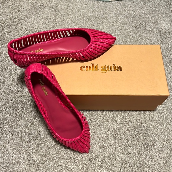 Shoes - Picture 1 of 5